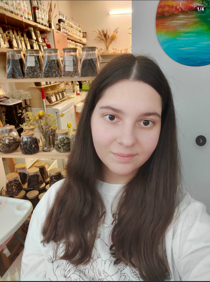 Преподаватель английского языка Арина Бурова